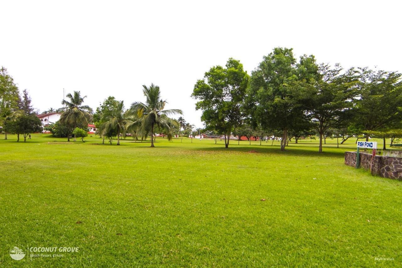 Coconut Grove Beach Resort Elmina Eksteriør billede